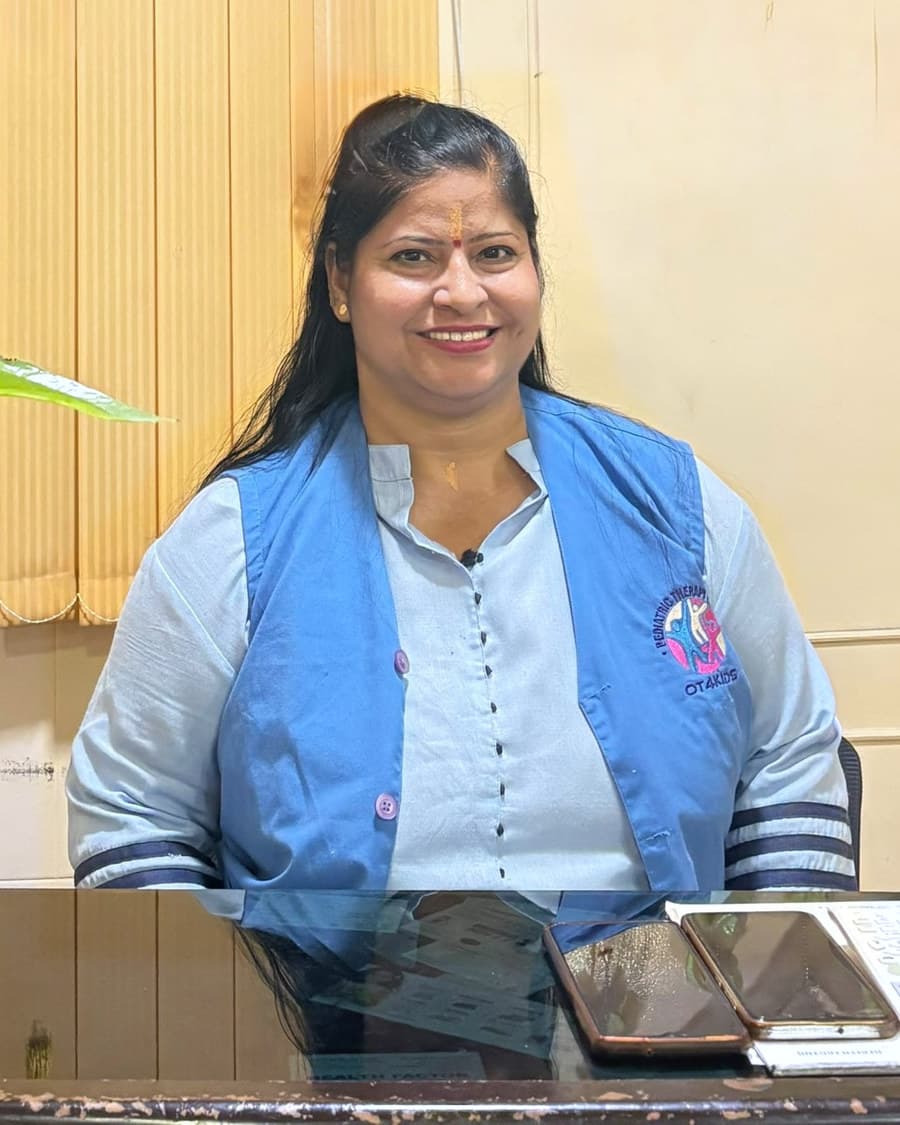 Poonam, Receptionist