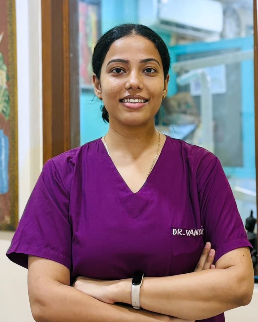 Dr. Vanshikha, Associate Dentist
